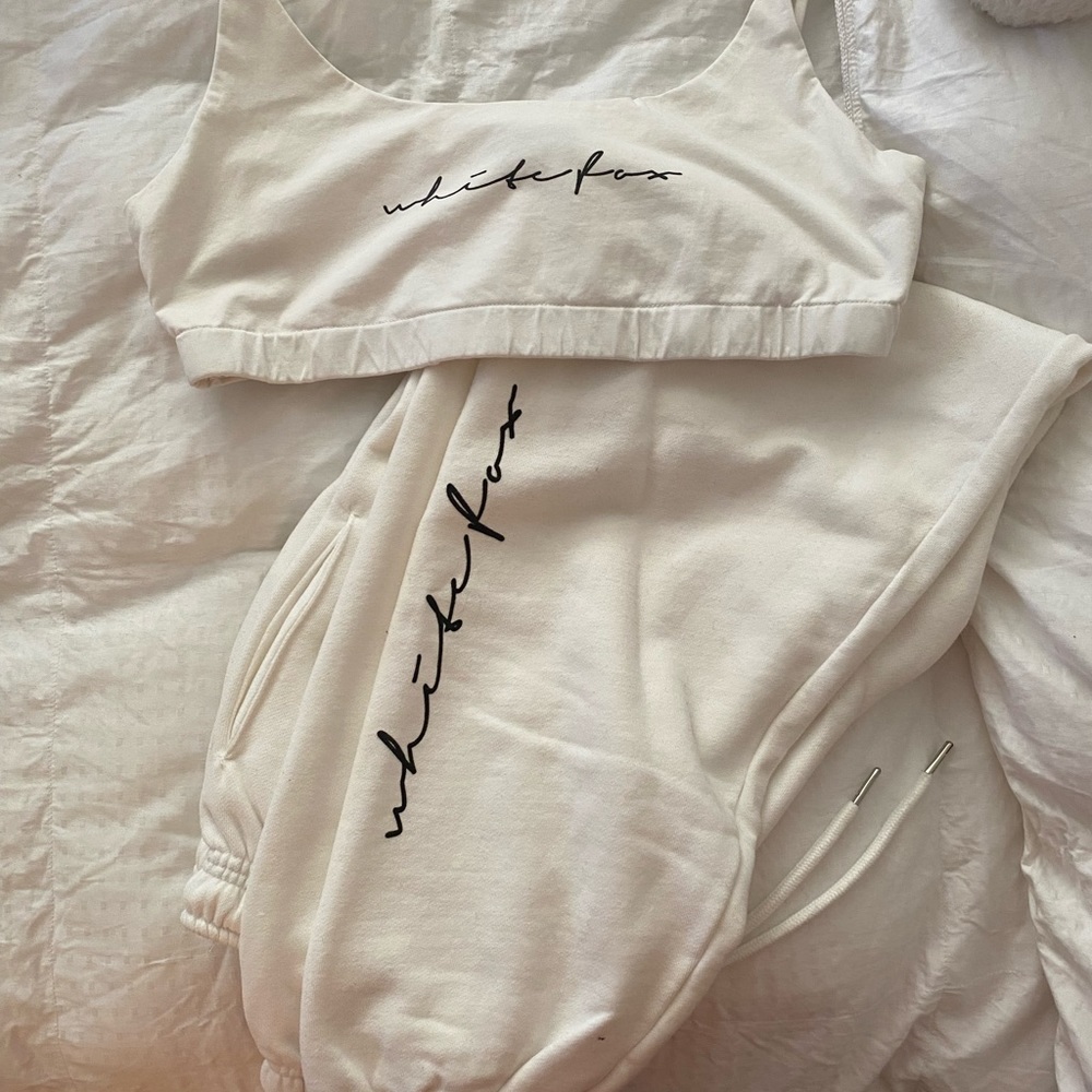 White Fox Lounge Set